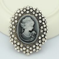 Nouveau Rétro Beauté Tête Série Broche Alliage Diamant Broche Européen Et Américain Fabricants En Gros main image 2