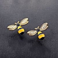 Mode Neue Einfache Und Exquisite Kleine Bienen Ohrringe Diamant Tropf Öl Ohrringe Ohrringe Großhandel 820516 main image 1