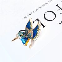 Suministro De Fábrica Exquisito Esmalte Esmaltado Azul Pájaro Broche Pin Chal Suéter Pin Gema Diamante Broche main image 1