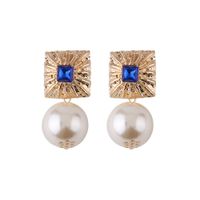 Européen Et Américain  Alliage Perle Diamant Exagéré Boucles D'oreilles En Alliage Métallique Généreux Élégant Et Élégant Boucles D'oreilles En Stock main image 5