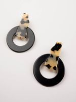2018 Mode Neue Essigsäure Ohrringe Frauen Schwarze Platte Ohrringe Schildpatt Farbe Acryl Geometrische Ohrringe Großhandel main image 1