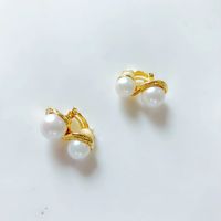 Hersteller Liefern Perlen Ohr Clips Weiße Doppelte Perlen Ohr Clips Ohrringe Unregelmäßige Form Ohr Clips Japanische Und Koreanische Ohr Clips main image 1