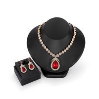 Europäische Und Amerikanische Mode Neue Wasser Tropfen Legierung Diamant Halskette Ohrringe Zweiteiliges Set   Hot Sale main image 3