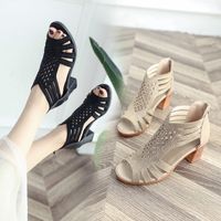 Commerce Extérieur Faible Talon Chaussures De Moyen-âge Des Femmes D'été Confortable Mi Talon Chaussures Romaines Non-slip Maman Sandales Grande Taille Moyen-âge Des Femmes De Sandales main image 2