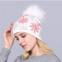 Laine De Fourrure De Lapin Mélange Cap De Noël Flocon De Neige Pull Réel 15cm Raton Laveur Laine Chapeau  Tricoté Chapeau Femmes main image 3