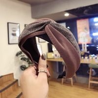 Koreanische Neue Qualität Haarschmuck Koreanische Version Des Stoffes Kontrast Farbe Nähte Haken Kreuzen Breite Seite Stirnband Stirnband Drücken Haar Damen main image 6