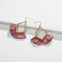 Qingdao Européen Et Américain Boucles D'oreilles Ornement Alliage Creux Gouttes D'eau Coton Fil Gland Ventilateur En Forme De Multi-couleur Femmes De Gouttes Pour Les Oreilles main image 8