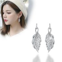 Koreanische Mode Persönlichkeit Lange Super Fee Zirkon Ohrringe S925 Silber Nadel Hohle Feder Ohrringe Kleid Blatt Ohrringe main image 1