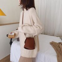 Simple Texture One-shoulder Fashion Sloping Bucket Bag main image 6
