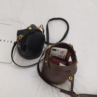 Simple Texture One-shoulder Fashion Sloping Bucket Bag main image 5