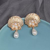 Fashion Alloy Shell Pearl Earrings main image 1