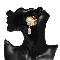 Fashion Alloy Shell Pearl Earrings main image 6