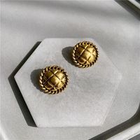 Vintage Plaid Carved Old Brass Earrings sku image 1