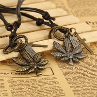 Fashion New Retro Men's Leather Maple Leaf Leather Necklace main image 4