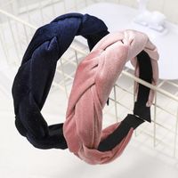 Vente Chaude Européen Et Américain Velours Tissu Tresse Bandeau Coréen Creative Twist Bandeau Épingle À Cheveux Usine Yiwu Gros main image 5