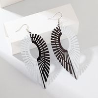 New Creative Leaf Earrings Personality Black And White Symmetrical Drop-shaped Earrings main image 3