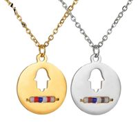 Europe Et Amérique Creative Nouveau Simple Tout Assorti Creux Palm Collier En Acier Inoxydable Pendentif Rond Couleur Perle Chandail Chaîne main image 1