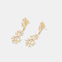 Stud Earrings Beautiful Pearl Fashion Pop Coral Gold Earrings main image 4