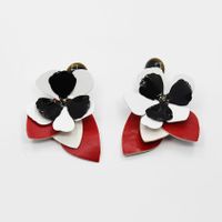 Kunden Spezifische Lin Gleiche Mode Süße Blüten Kontrast Ohrringe Europäische Und Amerikanische Neue Laufsteg Übertriebene Ohrringe Weibliche Ohrringe main image 1