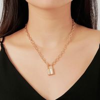 New Jewelry Sleek Minimalist Retro Metal Short Lock Necklace Clavicle Chain main image 1