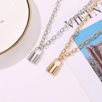 New Jewelry Sleek Minimalist Retro Metal Short Lock Necklace Clavicle Chain main image 3