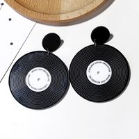 Europäische Und Amerikanische Grenz Überschreitende Neue Mode Vinyl Schallplatten Runde Ohrringe Einfache Persönlichkeit Vielseitige Damen Temperament Ohrringe Ohrringe sku image 6