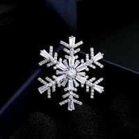 Upscale Korean Version Of Zircon Snowflake Brooch Men&#39;s Suit Star Fashion Brooch main image 2