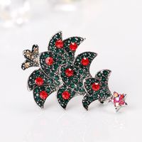 Fashion Christmas Tree Brooch Women's Exquisite Alloy Diamond Plating Ancient Gold Silver Corsage Wholesale main image 5
