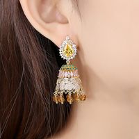 Jinse Mengyuan Boucles D'oreilles Europe Et En Amérique Croix Vintage Frontière Populaire Vent Carillons Femmes Cuivre Boucles D'oreilles Cloutés Avec Zircon Stud Boucles D'oreilles Cadeau main image 3