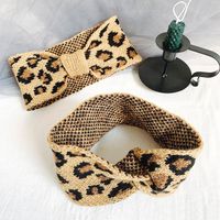 Korea's New Retro Knitted Wool Woven Leopard Cross Hair Band Winter Wide-brimmed Elastic Headband Headband main image 3
