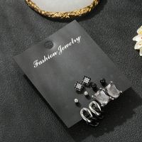 Eine Woche Ohr Stecker Set Eingelegt Mit Kristall Mode Schwarz Einfache Kreative Geburtstags Geschenk Kombination Ohrringe Ohrringe main image 5