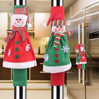 New Christmas Supplies Microwave Oven Gloves Cartoon Flannel Snowman Refrigerator Oven Protective Sleeve main image 1
