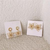 Crystal Three-dimensional Flower Earrings main image 4