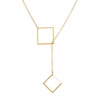 Europe Et En Amérique Croix Frontière Nouveau Style Clavicule Collier Creative Rétro Simple Géométrique Carré Pendentif Collier Élégant Chandail Chaîne Femmes main image 3