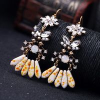 Qingdao Schmuck Großhandel Europäische Und Amerikanische Retro-accessoires Fabrik Direkt Vertrieb Damen Lange Hohle Diamant Ohrringe Ohrringe main image 3
