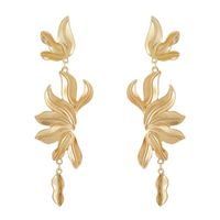 Bohemian Exaggerated Irregular Flower And Leaf Long Earrings main image 2