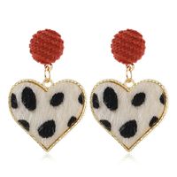Fashion Metal Simple Leopard Peach Heart Temperament Exaggerated Earrings main image 5
