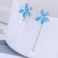 925 Silver Needle Delicate Korean Fashion Sweet Ol Flower Pearl Asymmetric Earrings main image 3