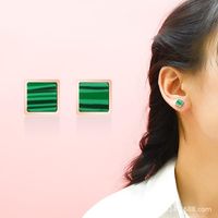 Coréenne Style Minorité Simple Vert Foncé Acrylique Rayé Boucles D'oreilles Femelle Titane Acier Plaqué 18k Réel Or Oreille Anneaux F221 main image 1