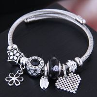 Moda Metal Simple Flor Brillante Amor Colgante Multi-elemento Accesorio Pulsera main image 2