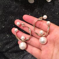 Koreanische Mode Doppelseitige Perlen Unregelmäßige Geometrische Kreis Ohrringe Süße Damen Damen Ohrringe S925 Silver Needle main image 5