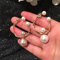 Koreanische Mode Doppelseitige Perlen Unregelmäßige Geometrische Kreis Ohrringe Süße Damen Damen Ohrringe S925 Silver Needle main image 6