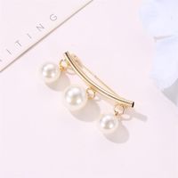 Curved Pearl Brooch Wild Practical Collar Pin Cardigan Button Fashion Accessories main image 5