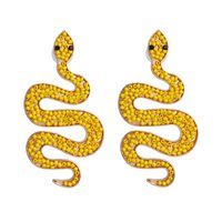 53056 Europäische Und Amerikanische Stil Neue Persönlichkeit Internet-promi-spaß Schlangen Förmige Ohrringe Mode All-match Hipster Übertrieben Reis Perlen Ohrringe sku image 1