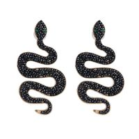 53056 Europäische Und Amerikanische Stil Neue Persönlichkeit Internet-promi-spaß Schlangen Förmige Ohrringe Mode All-match Hipster Übertrieben Reis Perlen Ohrringe sku image 2