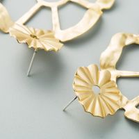 Za Même Style Best-seller En Europe Et En Amérique Femmes De Boucles D'oreilles Personnalisé Creative Irrégulière Concave-convexe Fleur Asiatique Or Boucles D'oreilles Ventes Directes D'usine main image 5