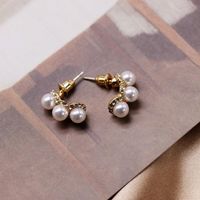 Korean Pearl Diamond Silver Pin Earrings Simple Earrings Retro Elegant Pearl Diamond Silver Earrings main image 3