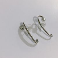 Französisches Design, Modische Strass Ohrringe, Weibliche Persönlichkeit, Metall Diamant, Unregelmäßige Ohrringe 2020 Neue Produkte sku image 1