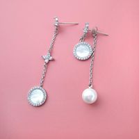Fashion Mother-of-pearl Pearl Fashion Light Luxury Earrings main image 1