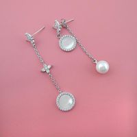 Fashion Mother-of-pearl Pearl Fashion Light Luxury Earrings sku image 1